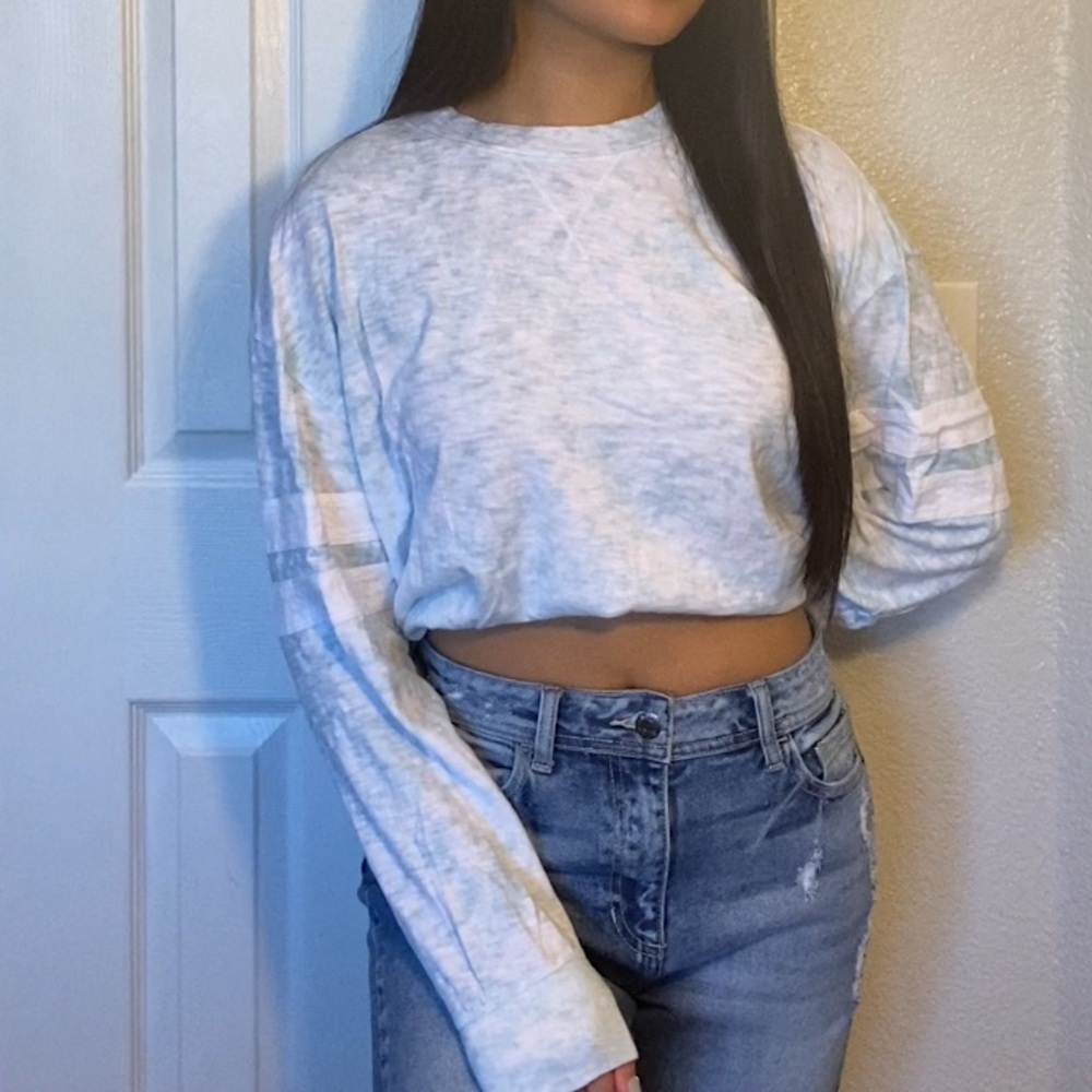 Hollister Must Have Collection Cropped Long Sleeve